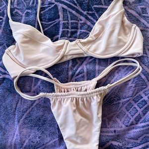 Benoa swim shae top anini bottom